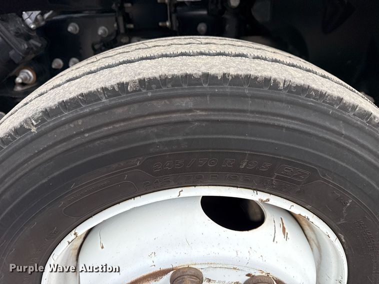 image for item EG5775 2017 Ford F650 Super Duty box truck