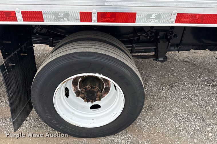 image for item EG5775 2017 Ford F650 Super Duty box truck