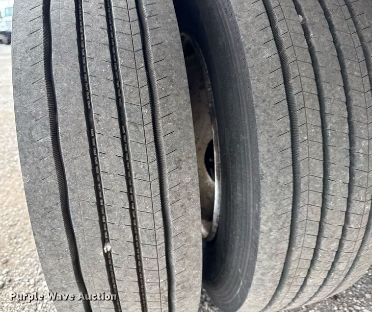 image for item EG5775 2017 Ford F650 Super Duty box truck