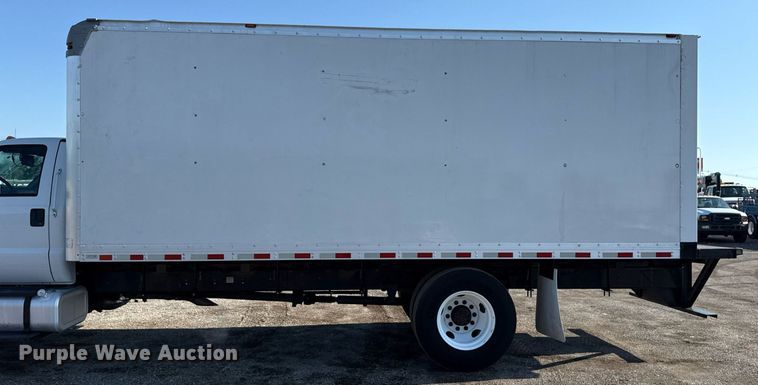 image for item EG5833 2016 Ford F650 Super Duty box truck