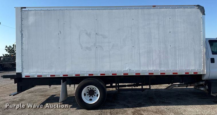 image for item EG5833 2016 Ford F650 Super Duty box truck