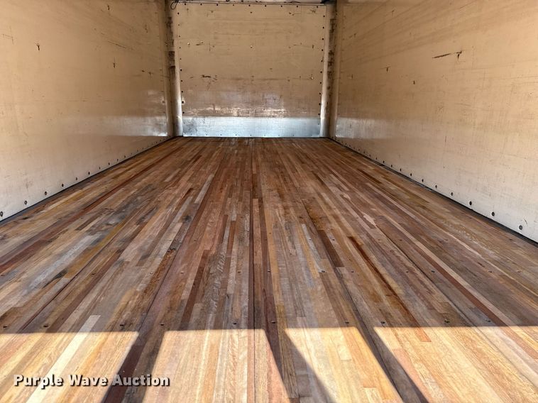 image for item EG5833 2016 Ford F650 Super Duty box truck