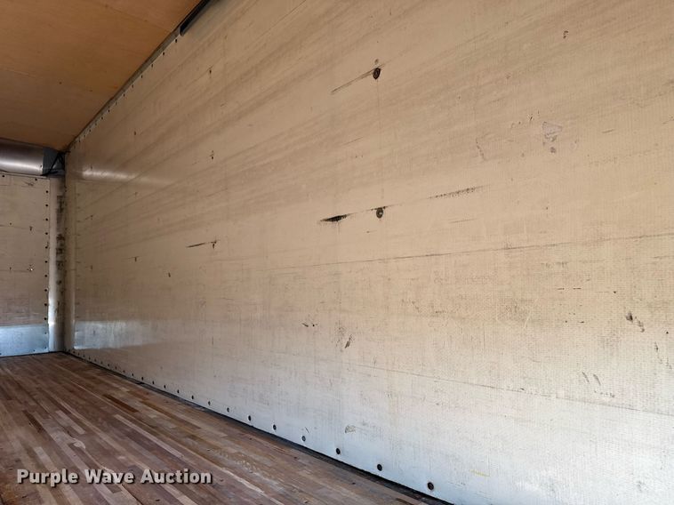 image for item EG5833 2016 Ford F650 Super Duty box truck