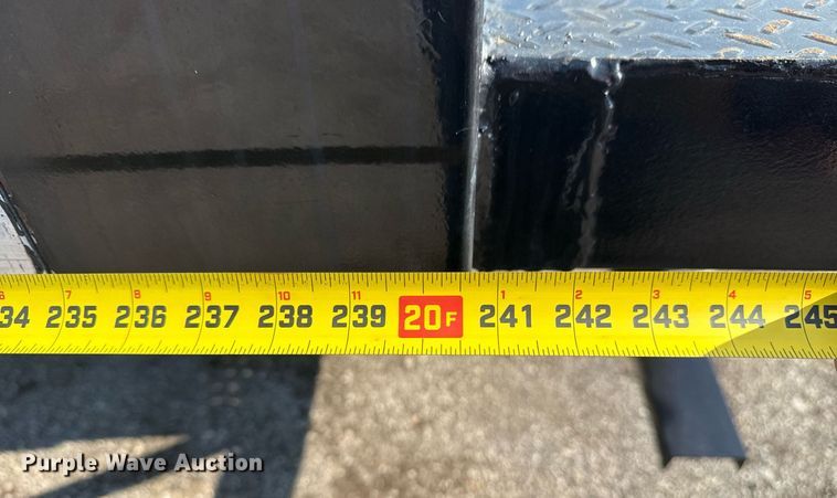 image for item EG5833 2016 Ford F650 Super Duty box truck