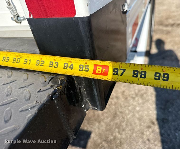 image for item EG5833 2016 Ford F650 Super Duty box truck