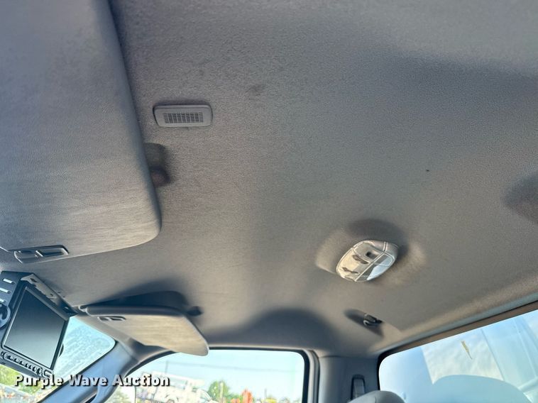 image for item EG5833 2016 Ford F650 Super Duty box truck