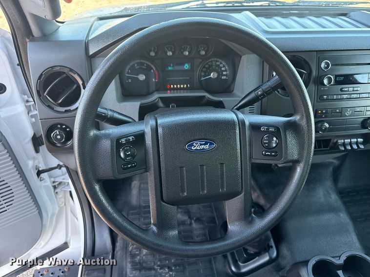 image for item EG5833 2016 Ford F650 Super Duty box truck