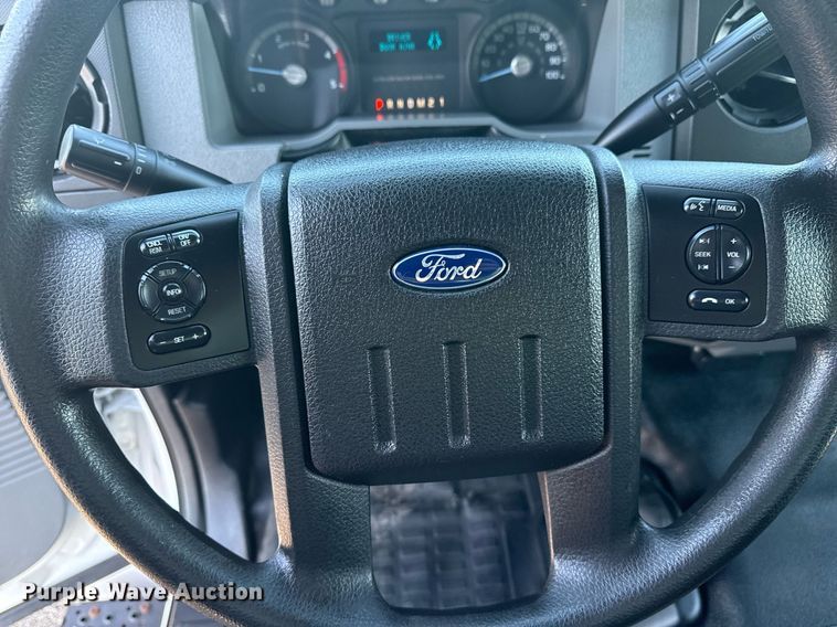 image for item EG5833 2016 Ford F650 Super Duty box truck