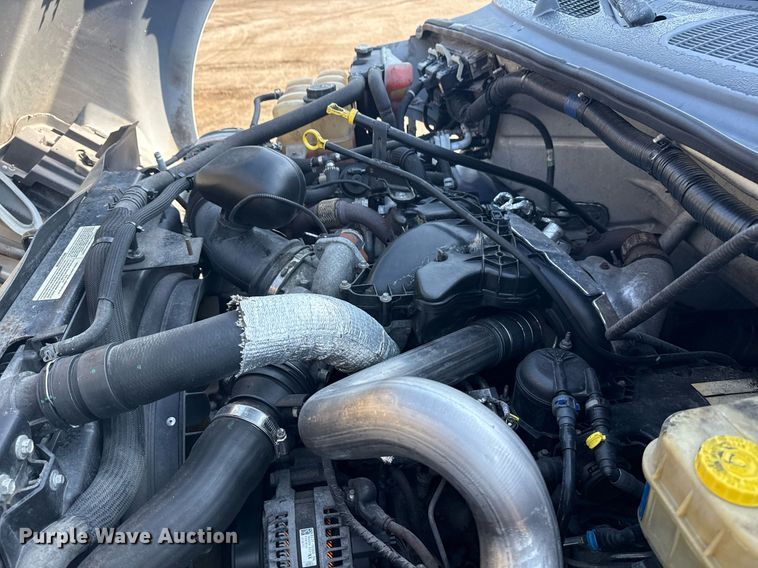 image for item EG5833 2016 Ford F650 Super Duty box truck