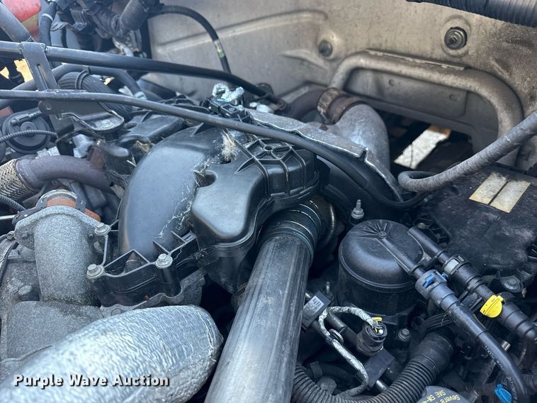 image for item EG5833 2016 Ford F650 Super Duty box truck