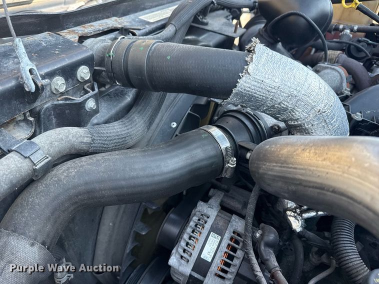 image for item EG5833 2016 Ford F650 Super Duty box truck