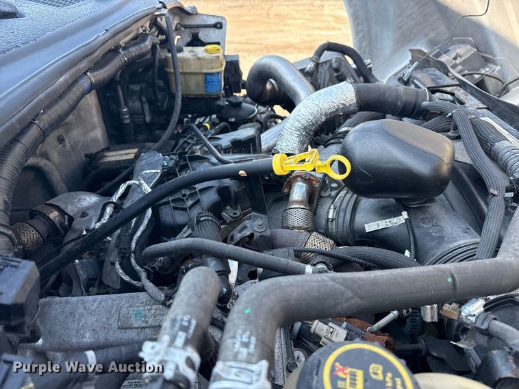 image for item EG5833 2016 Ford F650 Super Duty box truck