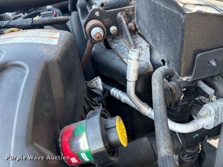 image for item EG5833 2016 Ford F650 Super Duty box truck