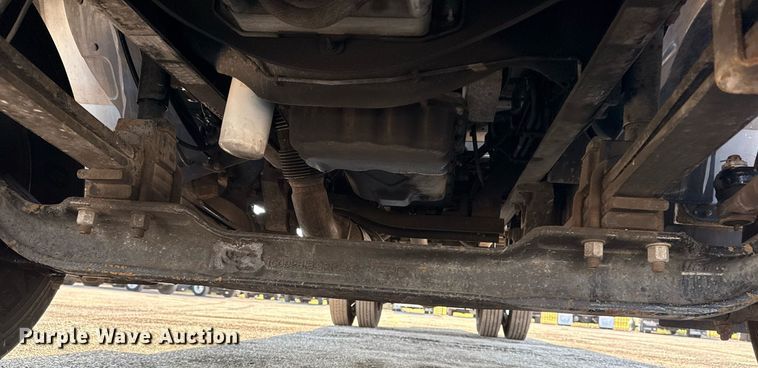 image for item EG5833 2016 Ford F650 Super Duty box truck