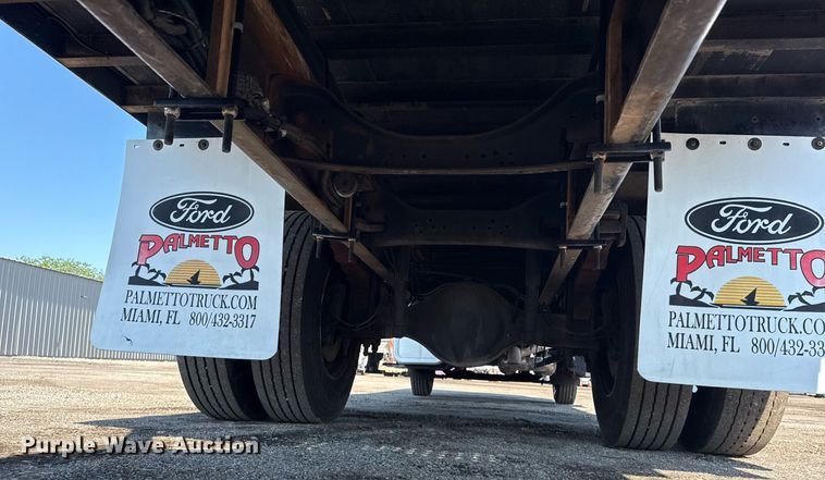 image for item EG5833 2016 Ford F650 Super Duty box truck
