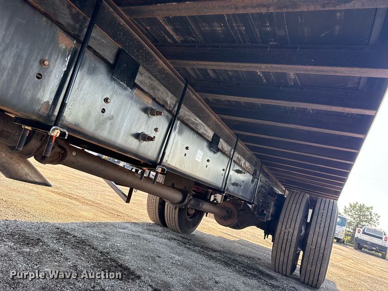 image for item EG5833 2016 Ford F650 Super Duty box truck