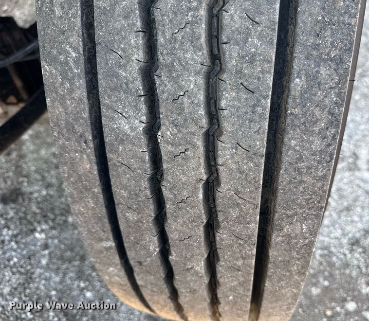 image for item EG5833 2016 Ford F650 Super Duty box truck