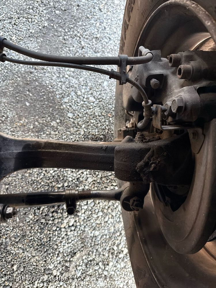 image for item EG5833 2016 Ford F650 Super Duty box truck