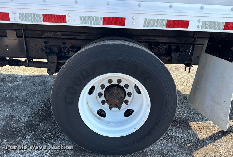 image for item EG5833 2016 Ford F650 Super Duty box truck