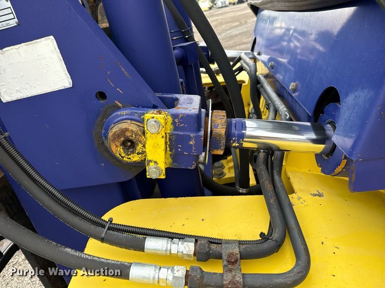 image for item EG5861 1999 Komatsu FD 135-6 forklift