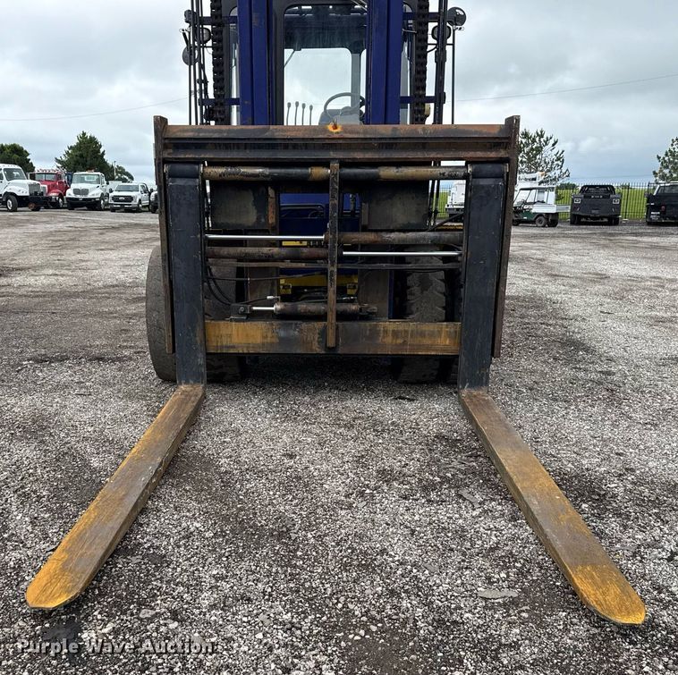 image for item EG5861 1999 Komatsu FD 135-6 forklift