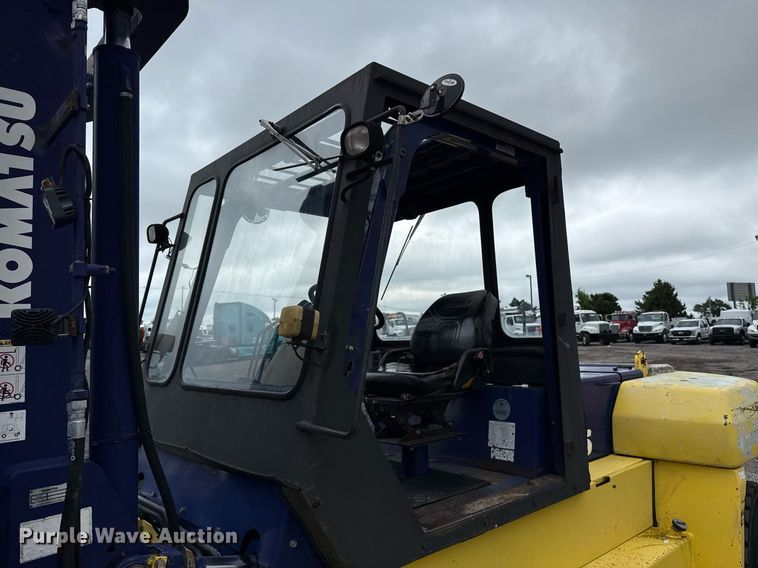 image for item EG5861 1999 Komatsu FD 135-6 forklift