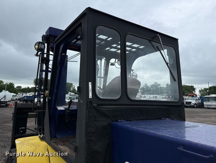 image for item EG5861 1999 Komatsu FD 135-6 forklift