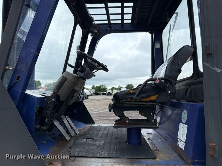 image for item EG5861 1999 Komatsu FD 135-6 forklift