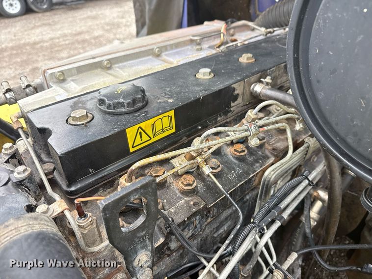 image for item EG5861 1999 Komatsu FD 135-6 forklift