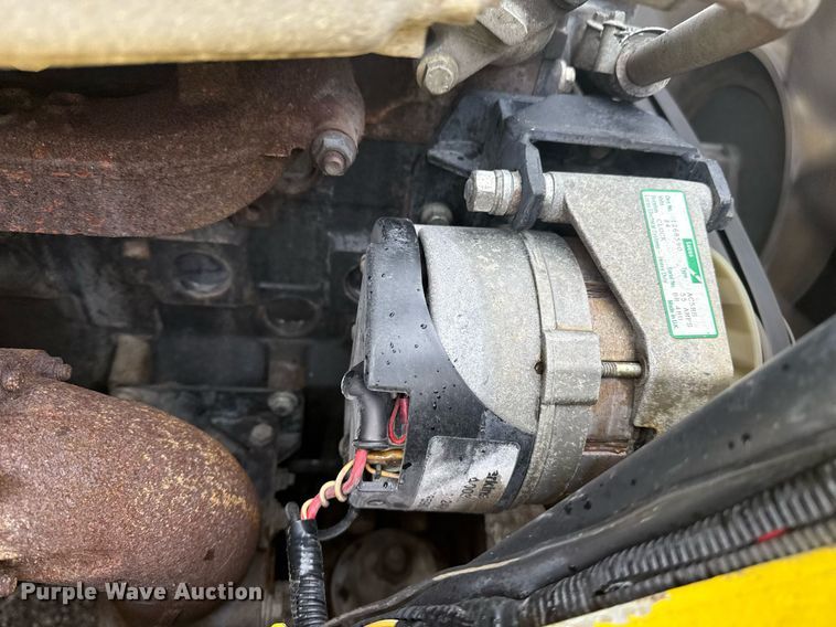 image for item EG5861 1999 Komatsu FD 135-6 forklift