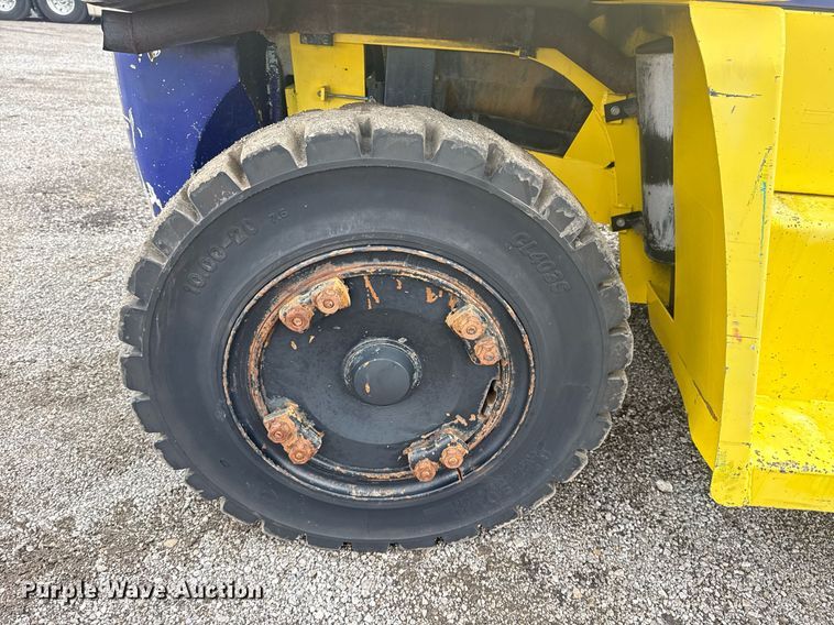 image for item EG5861 1999 Komatsu FD 135-6 forklift