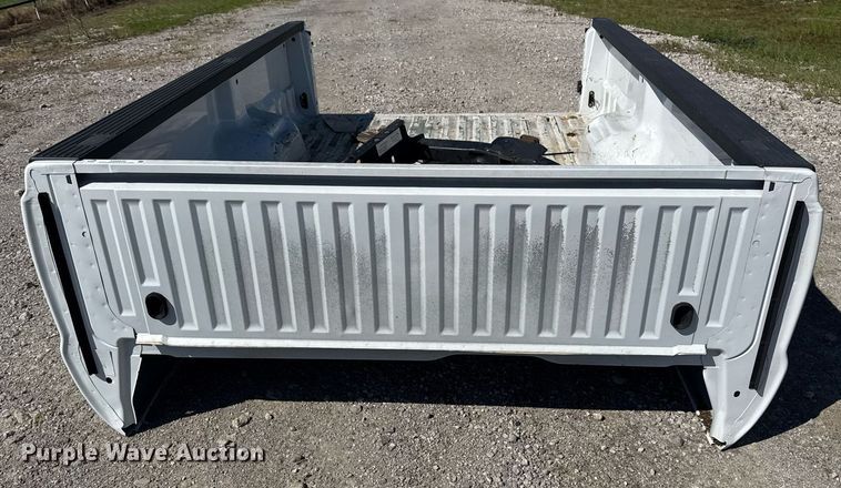 image for item EG5870 Pickup truck bed