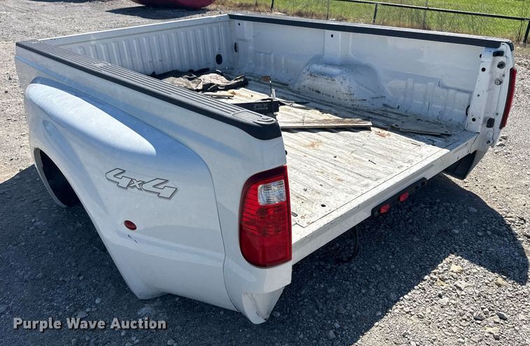 image for item EG5870 Pickup truck bed