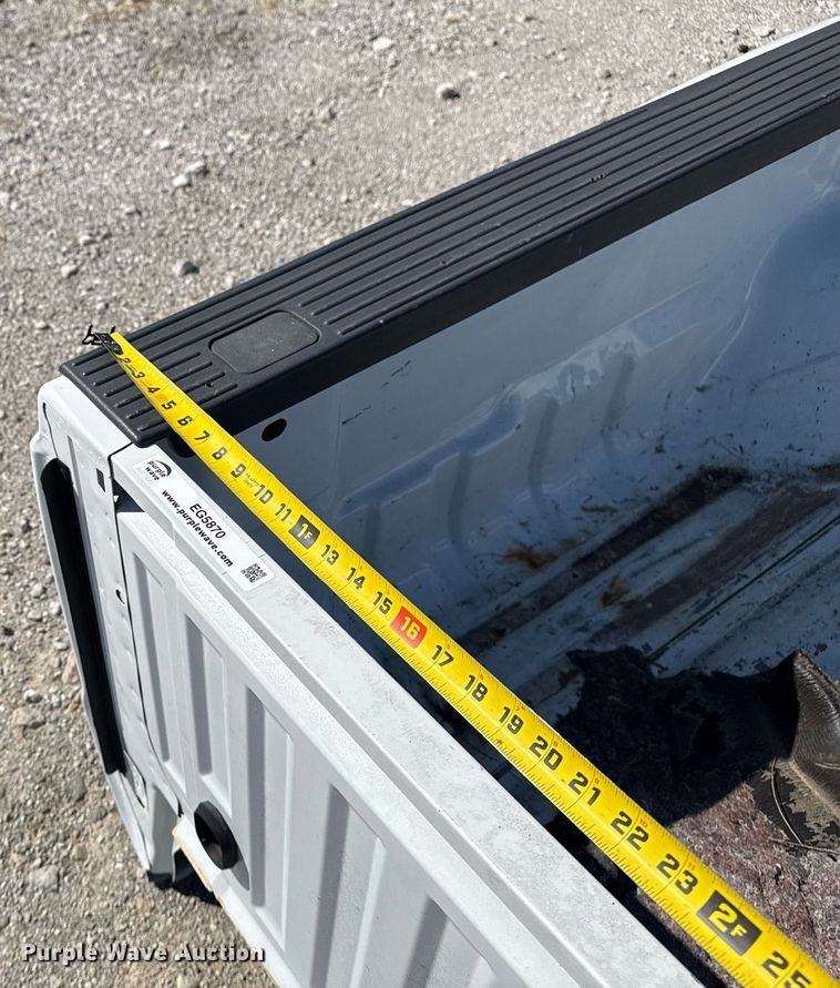 image for item EG5870 Pickup truck bed