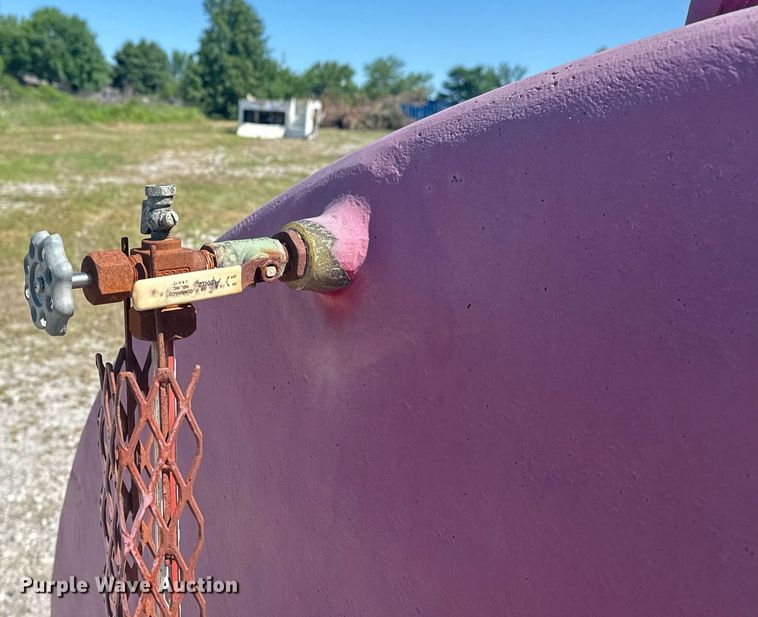 image for item EG5873 Tank bed