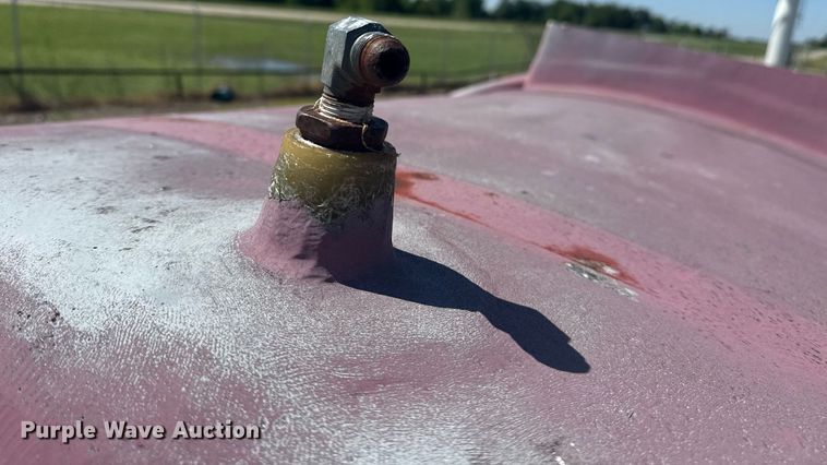 image for item EG5873 Tank bed