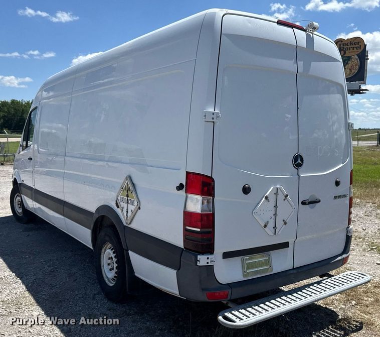 image for item EG5877 2011 Mercedes-Benz Sprinter 2500 delivery van