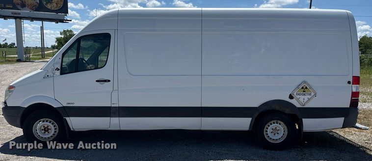 image for item EG5877 2011 Mercedes-Benz Sprinter 2500 delivery van