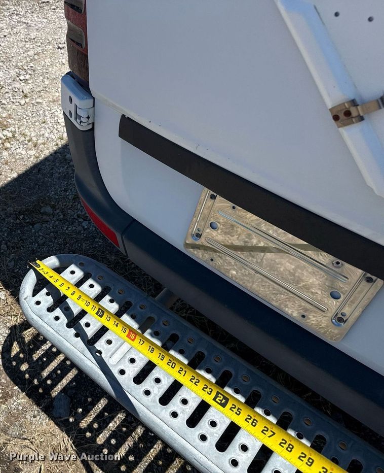 image for item EG5877 2011 Mercedes-Benz Sprinter 2500 delivery van