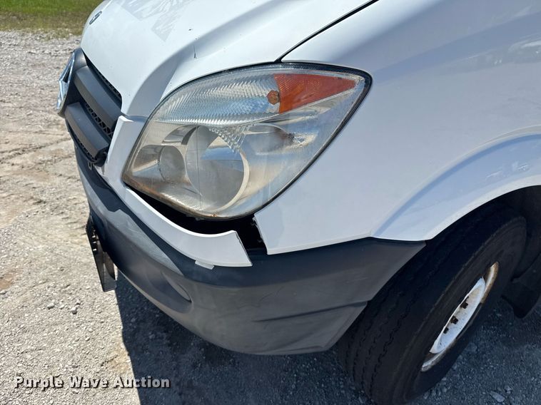 image for item EG5877 2011 Mercedes-Benz Sprinter 2500 delivery van