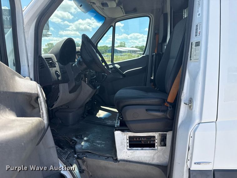 image for item EG5877 2011 Mercedes-Benz Sprinter 2500 delivery van