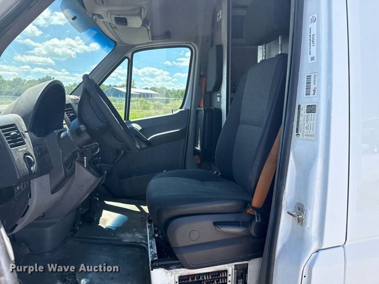 image for item EG5877 2011 Mercedes-Benz Sprinter 2500 delivery van