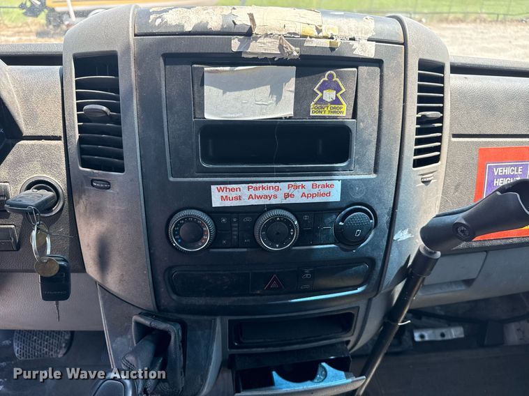 image for item EG5877 2011 Mercedes-Benz Sprinter 2500 delivery van