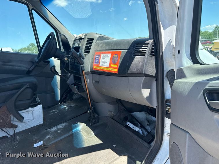 image for item EG5877 2011 Mercedes-Benz Sprinter 2500 delivery van