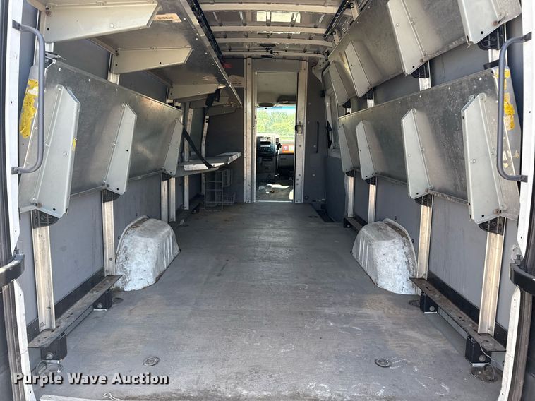 image for item EG5877 2011 Mercedes-Benz Sprinter 2500 delivery van