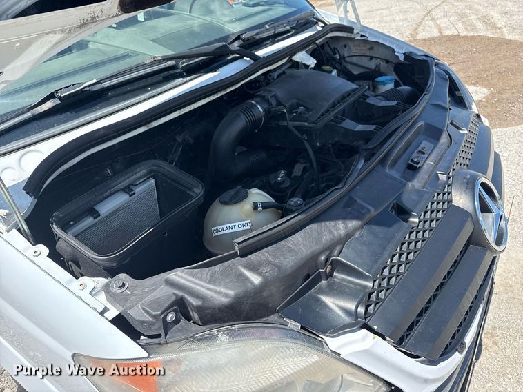 image for item EG5877 2011 Mercedes-Benz Sprinter 2500 delivery van