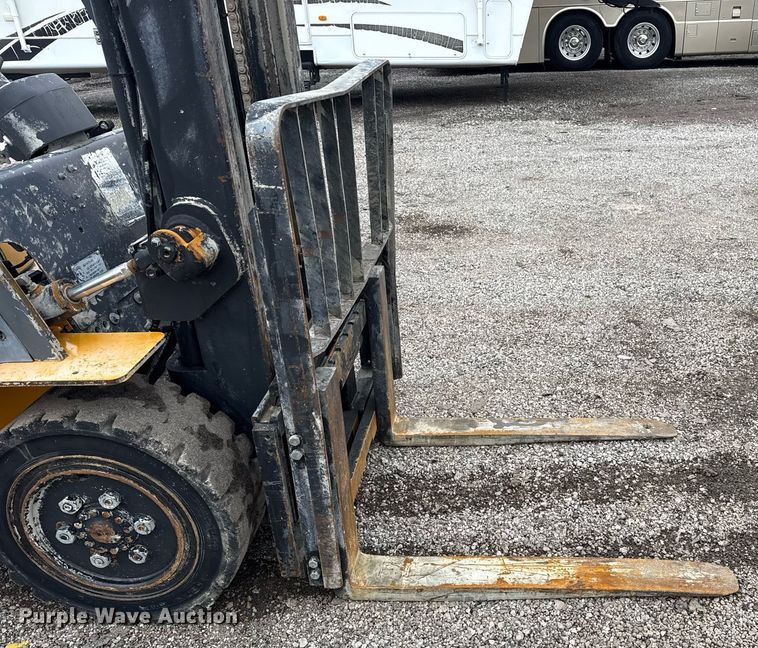 image for item EG5885 TCM FC30T7L forklift