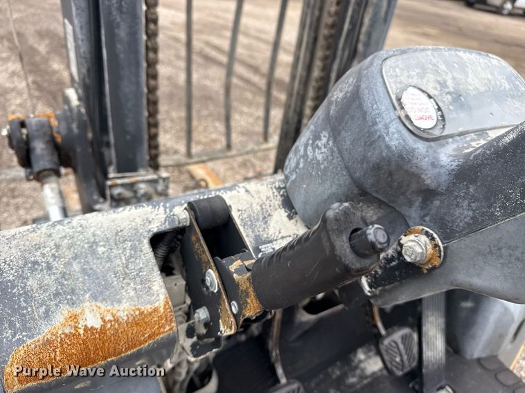 image for item EG5885 TCM FC30T7L forklift