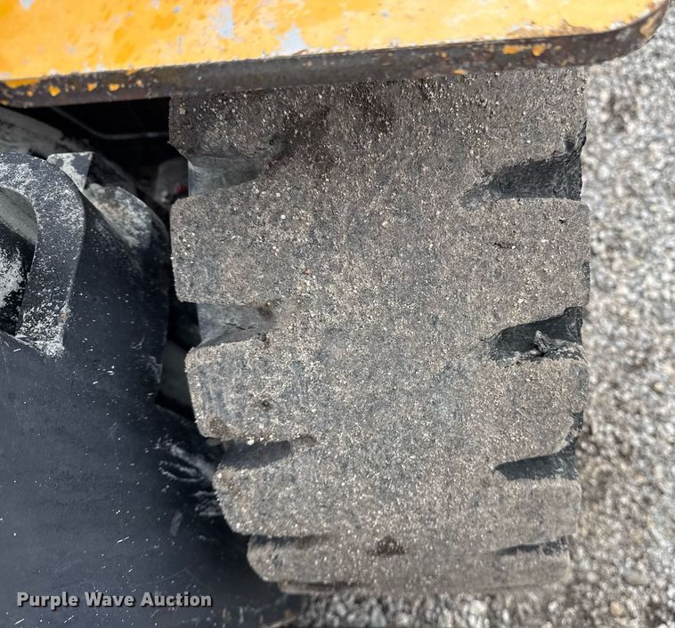 image for item EG5885 TCM FC30T7L forklift