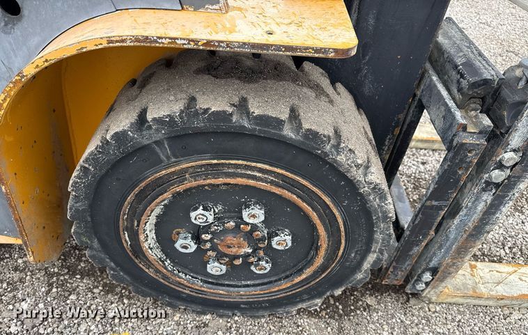 image for item EG5885 TCM FC30T7L forklift